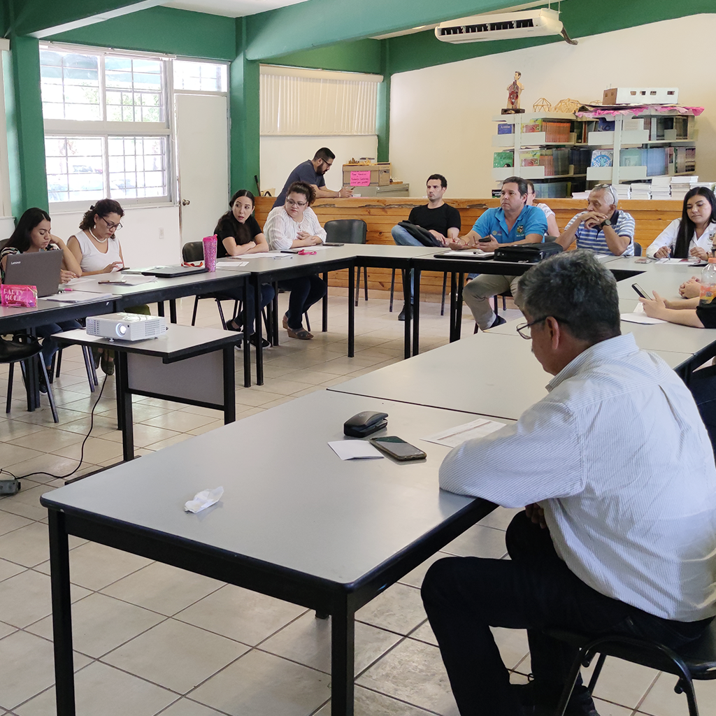 Estudiantes y Docentes